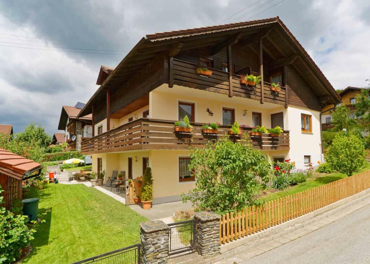 Gaestehaus Schmalzreich แลม ภายนอก รูปภาพ